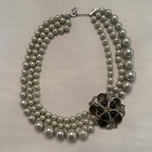 Elegant Statement Faux Pearl Necklace with Black Floral Accent